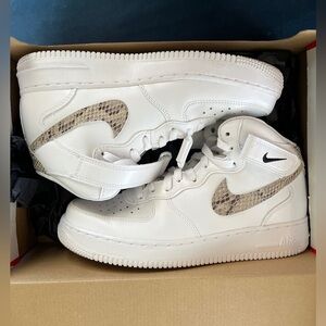 Nike animal print Hightop Air Force Jordans 10/8.5 excellent condition